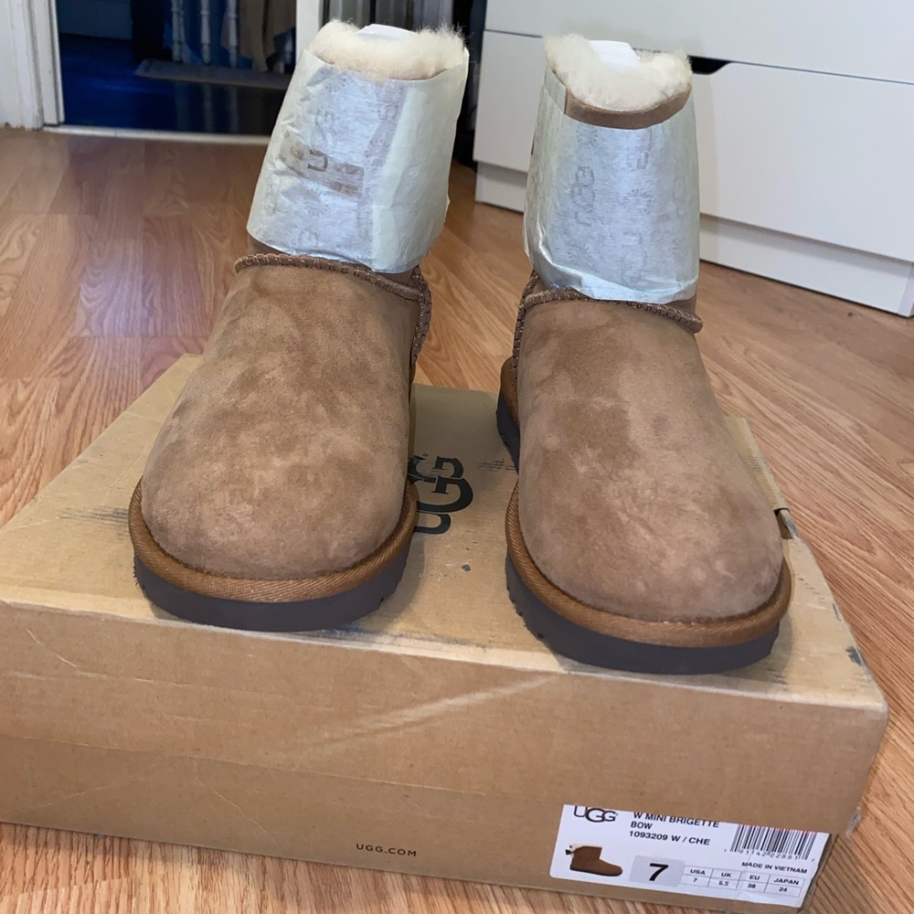 Ugg Mini - image 1